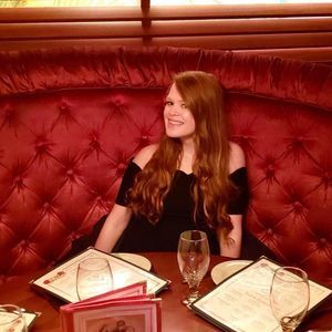 Meet your Posher, Danielle